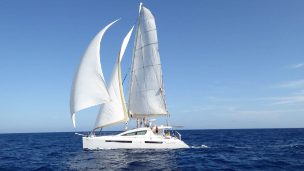 FOUNTAINE PAJOT — LIPARI 41 (2010)